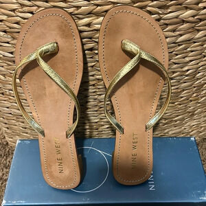 Nine West Size 6 Cuteface Gold Leather Women’s Sandals/Flip Flops
